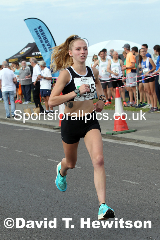 Senior womens 4 stage relay, 2021 Northern 6 and 4 Stage and Young Athletes Road Relays, Redcar. Photo: David T. Hewitson/Sports for All Pics